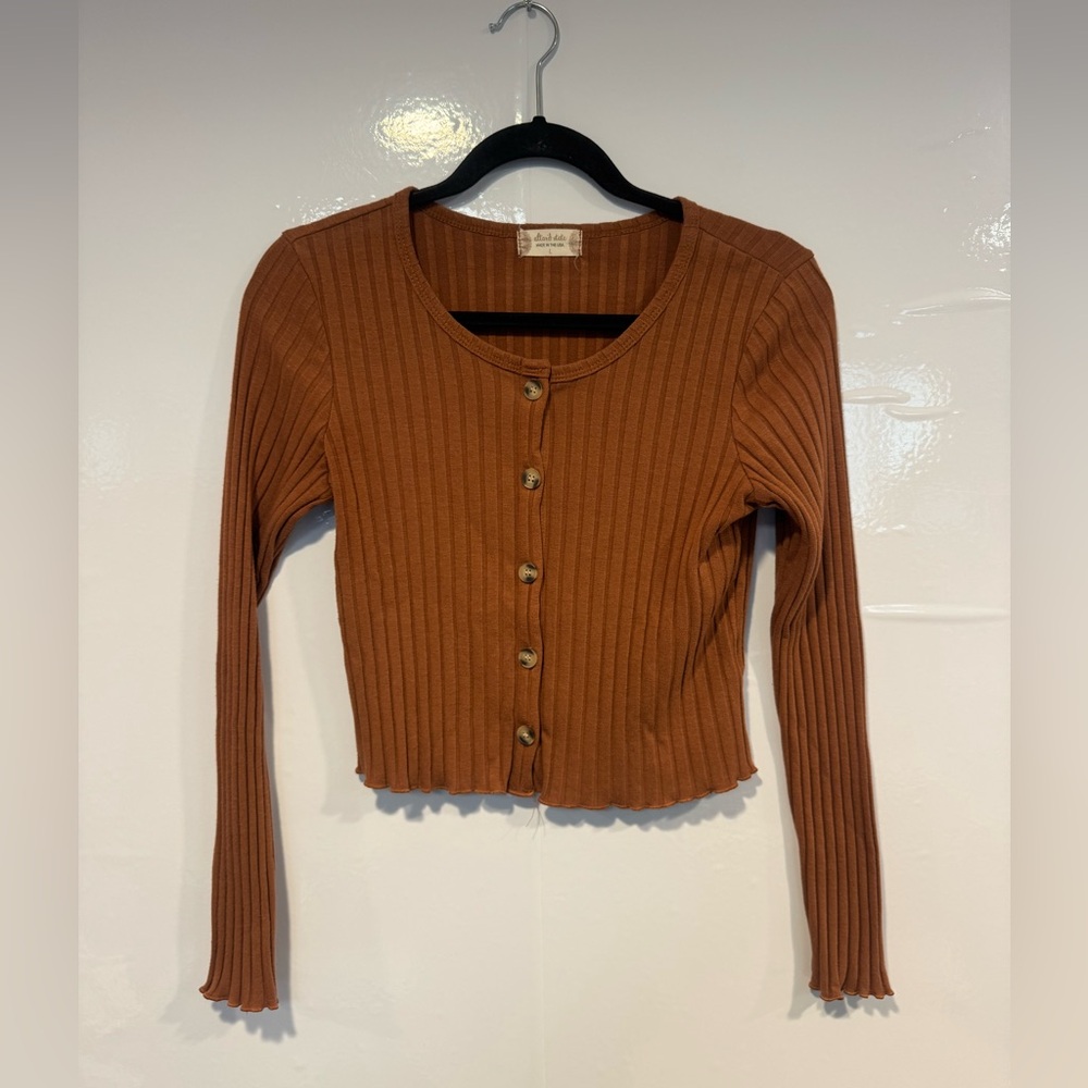 Altar'd State‎ Rust Brown Button-Down Ribbed Top